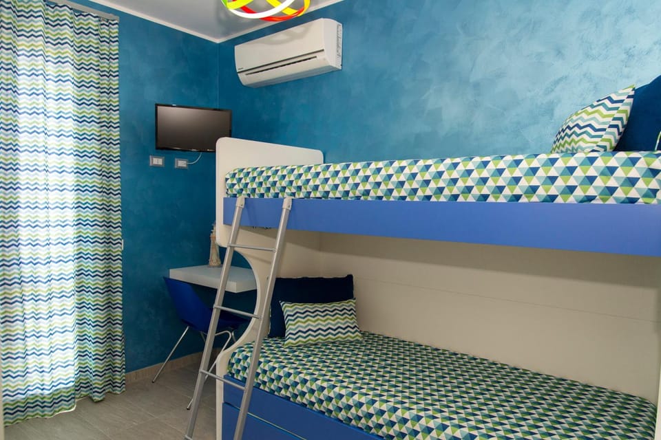 bunk bed