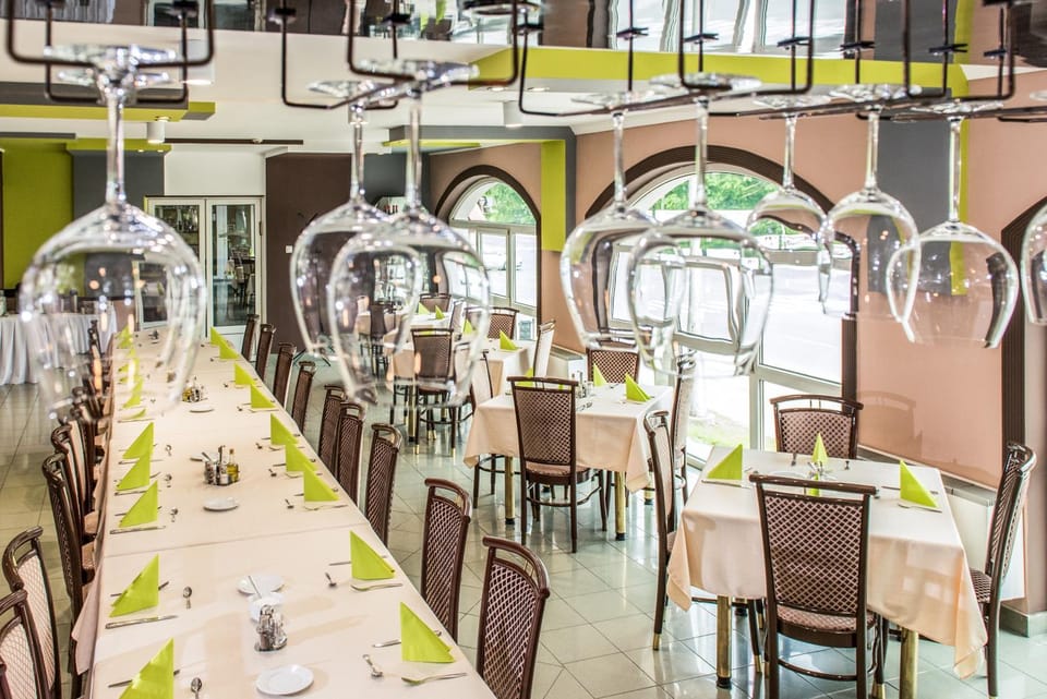 Restaurant/places to eat, wedding