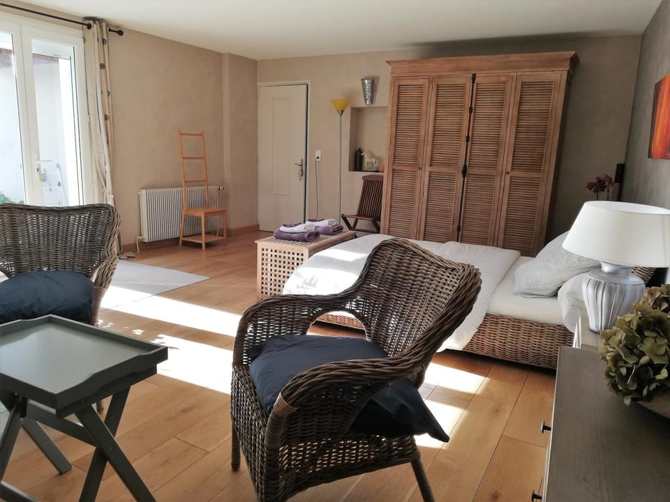Seating area, wardrobe