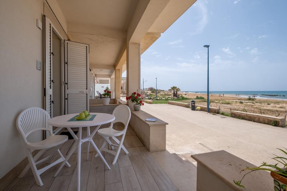 View (from property/room), Balcony/Terrace, Beach, Sea view