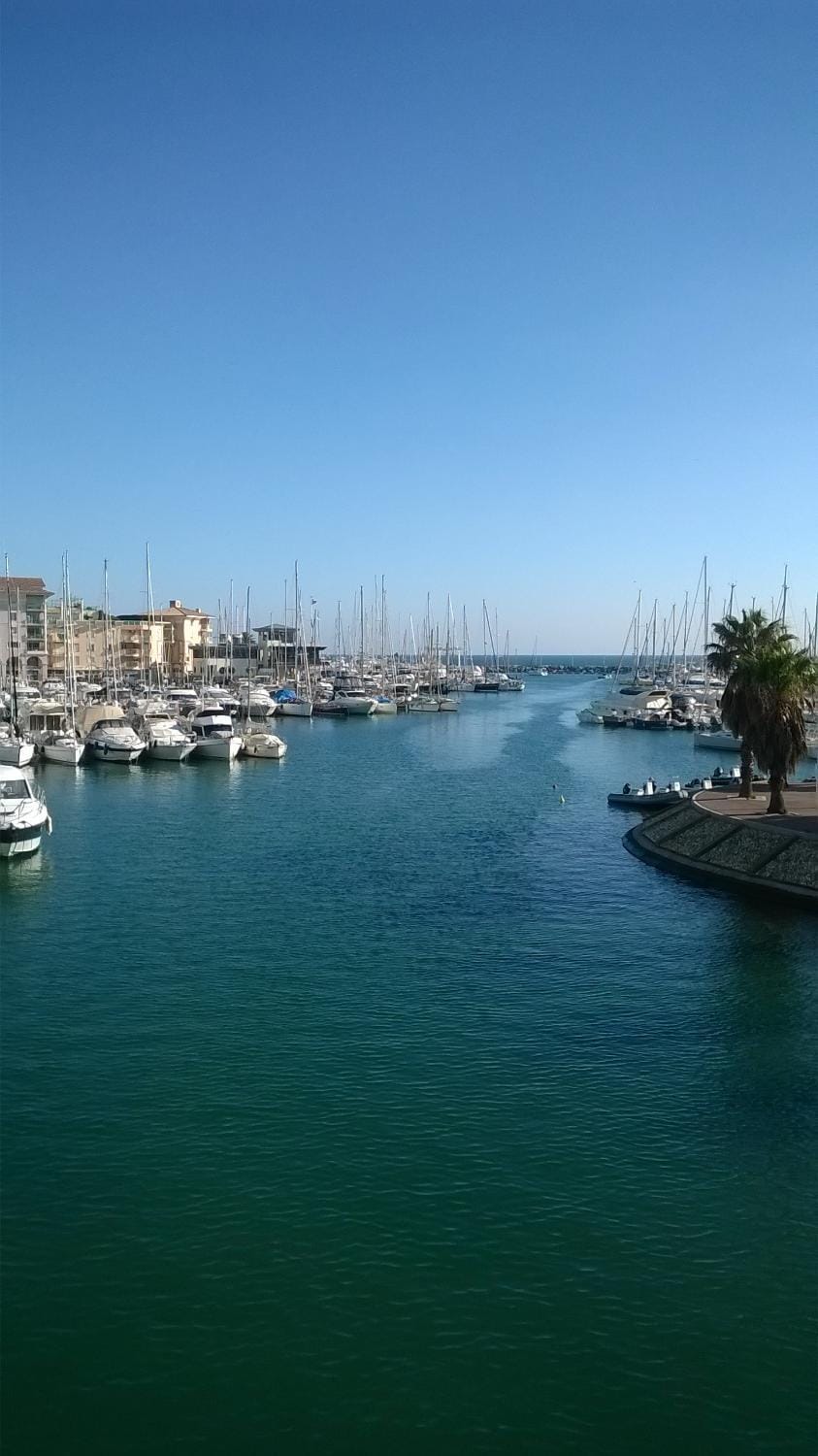Charmant appartement Apartment in Fréjus