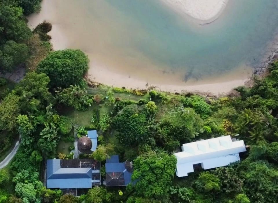 Beach, Location