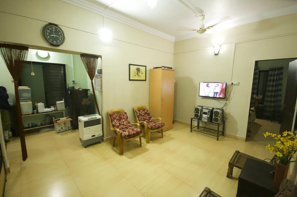 Communal lounge/ TV room, TV and multimedia, Living room