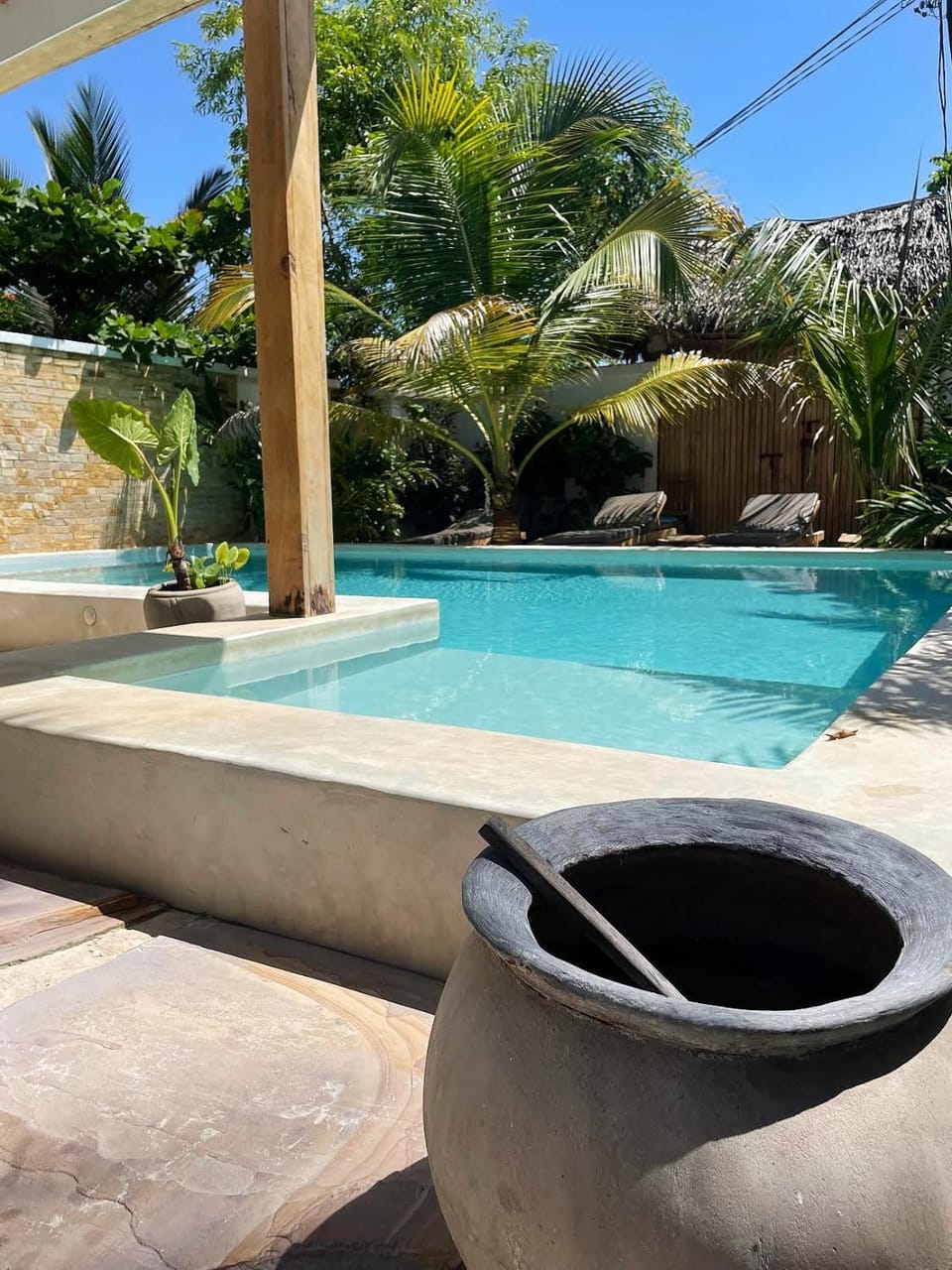 Swimming pool