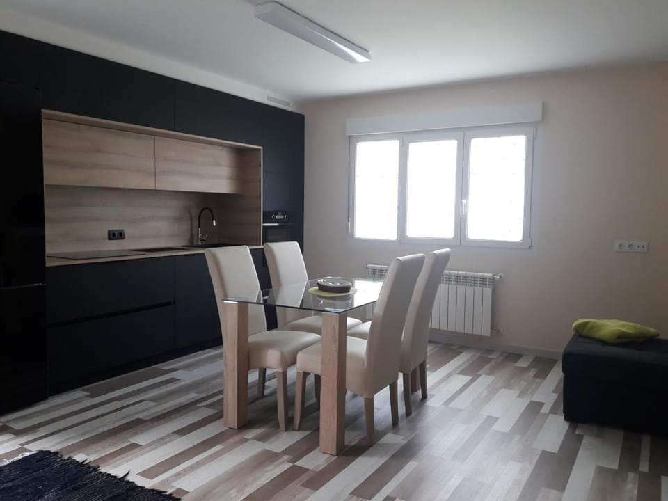 Kitchen or kitchenette, Living room, Dining area