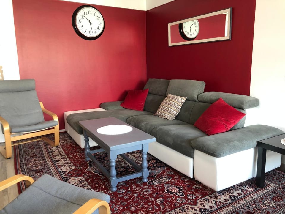 Lounge or bar, Seating area