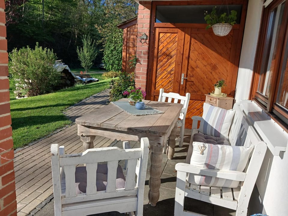 Garden, Seating area