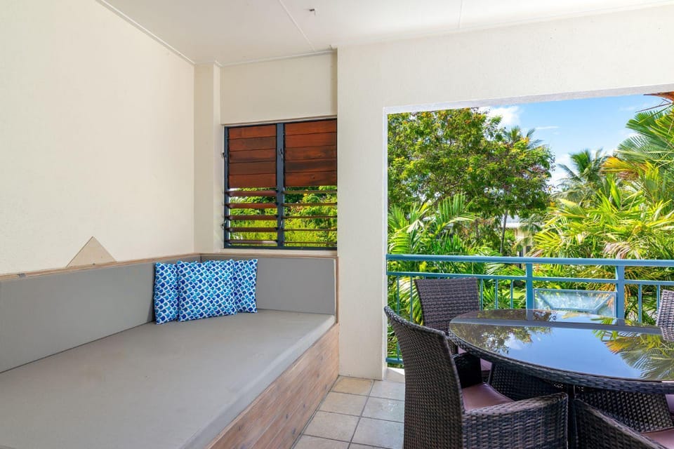Balcony/Terrace, Garden view