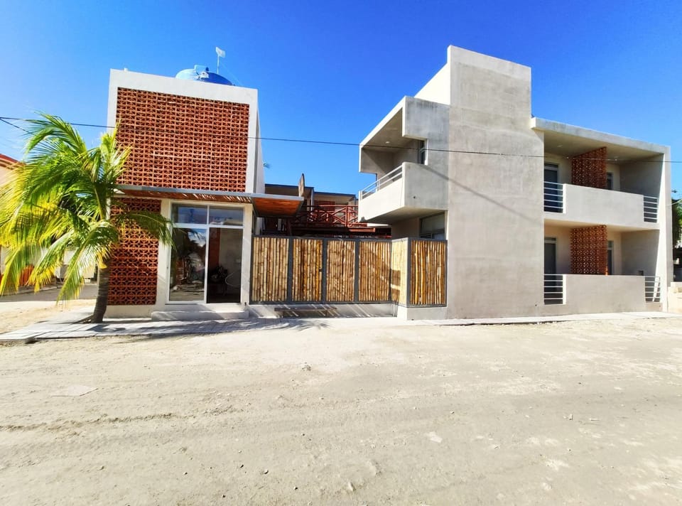Property building, Facade/entrance