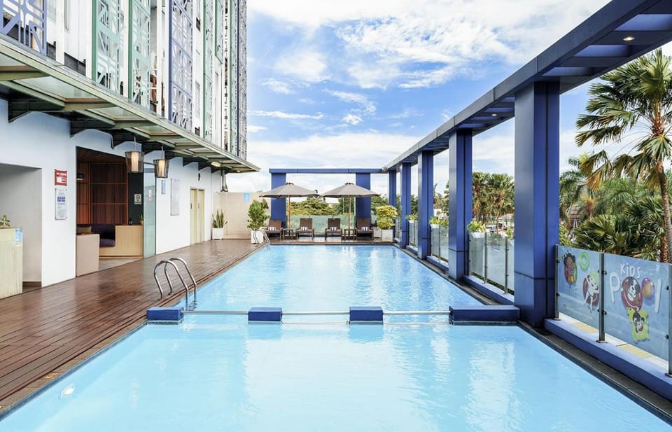 Swimming pool