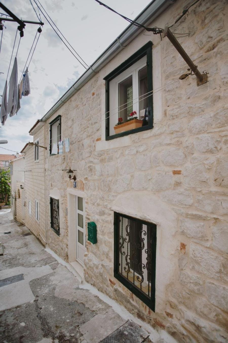 Property building, Facade/entrance