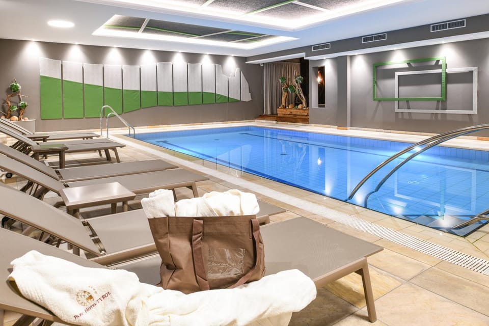 Spa and wellness centre/facilities, Swimming pool