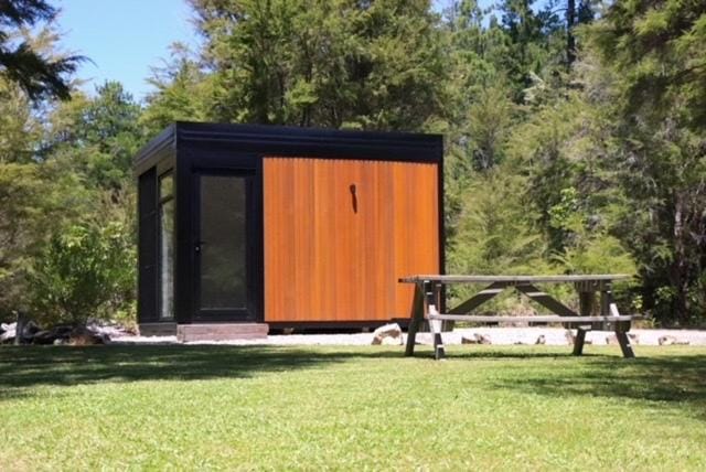 Kanuka Ridge Lodge Hostel in Mārahau