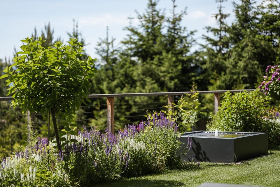 Garden, Garden view