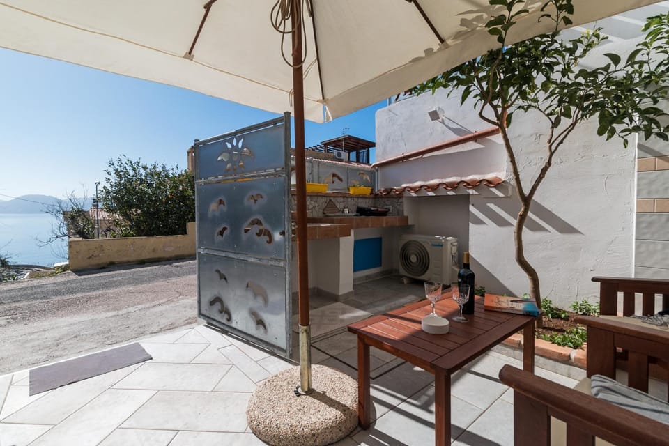 Patio, BBQ facilities