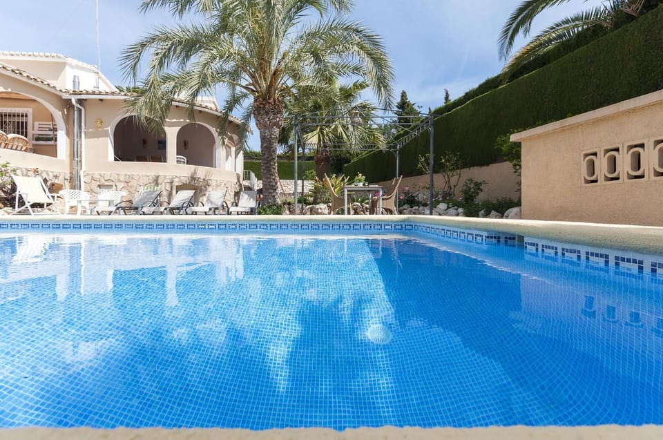 Swimming pool, Swimming pool