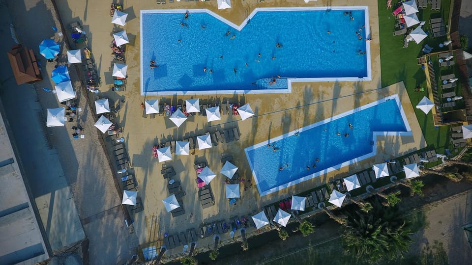 Swimming pool, Swimming pool