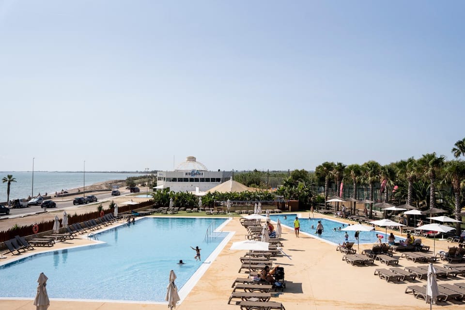 Swimming pool, Swimming pool
