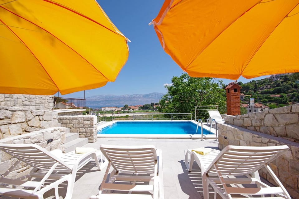 Patio, Swimming pool, Swimming pool