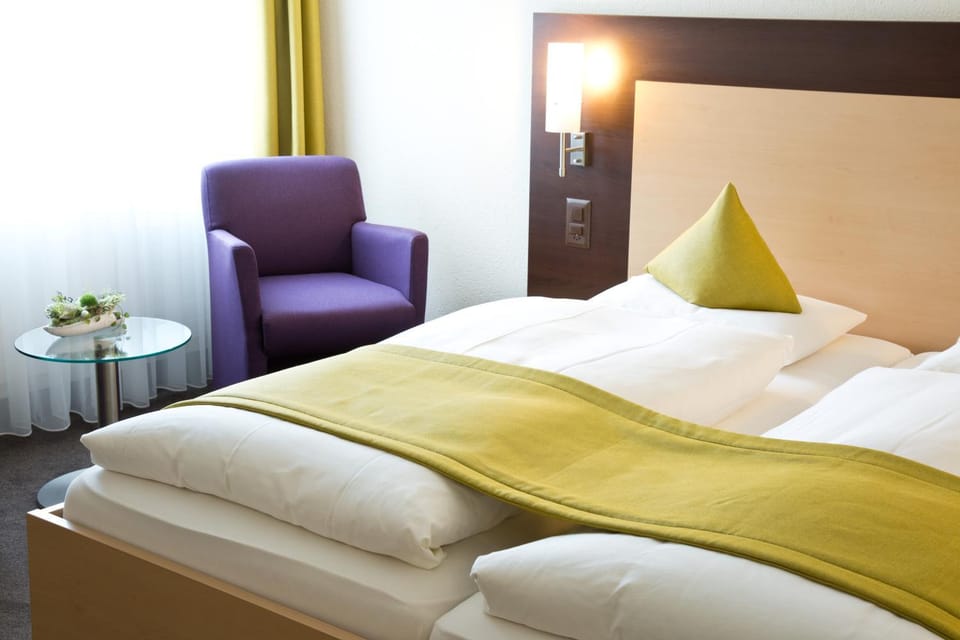 Day, Photo of the whole room, Photo of the whole room