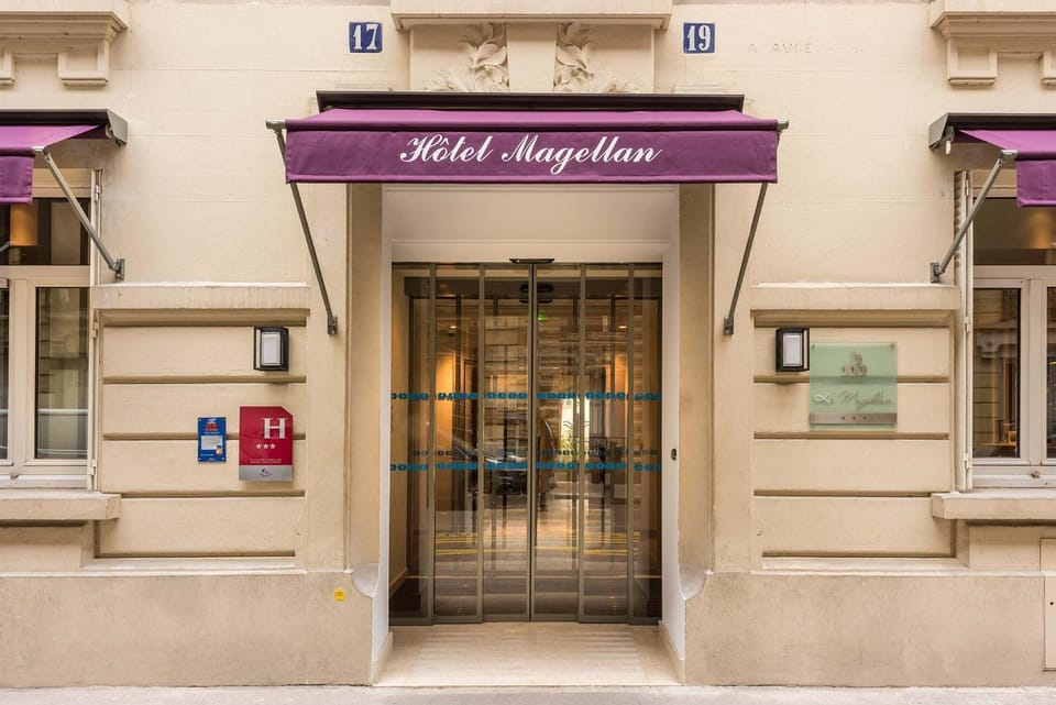 Facade/entrance