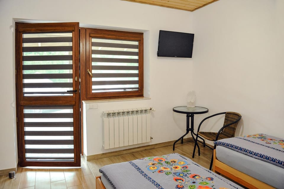 Święty Spokój Bieszczady 782-047-324 Farm Stay in Slovakia