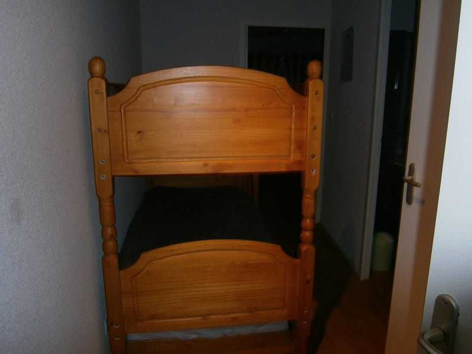 bunk bed