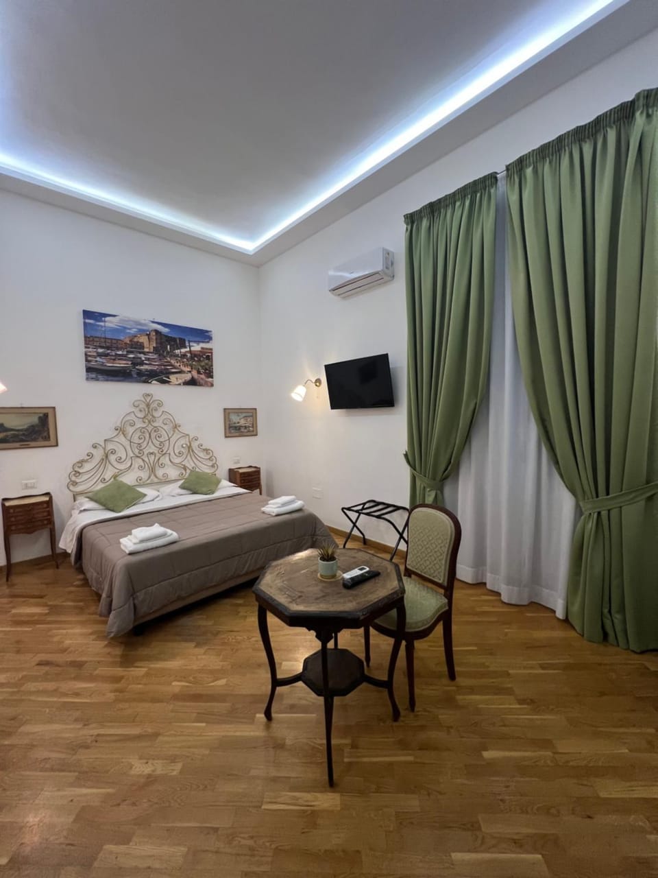 Di Palma Suite Bed and Breakfast in Naples