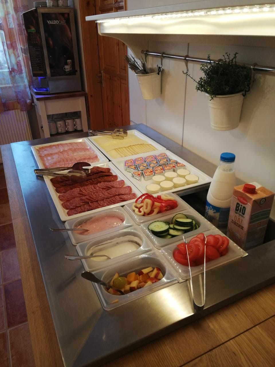 Food and drinks, Buffet breakfast