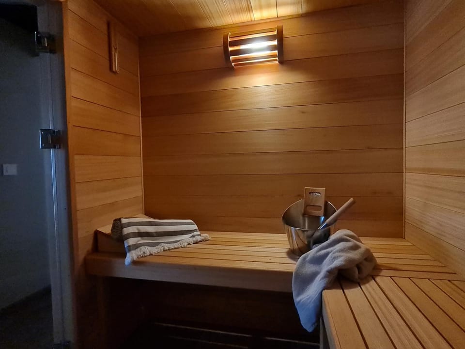 Sauna, Sauna, Spa and wellness centre/facilities