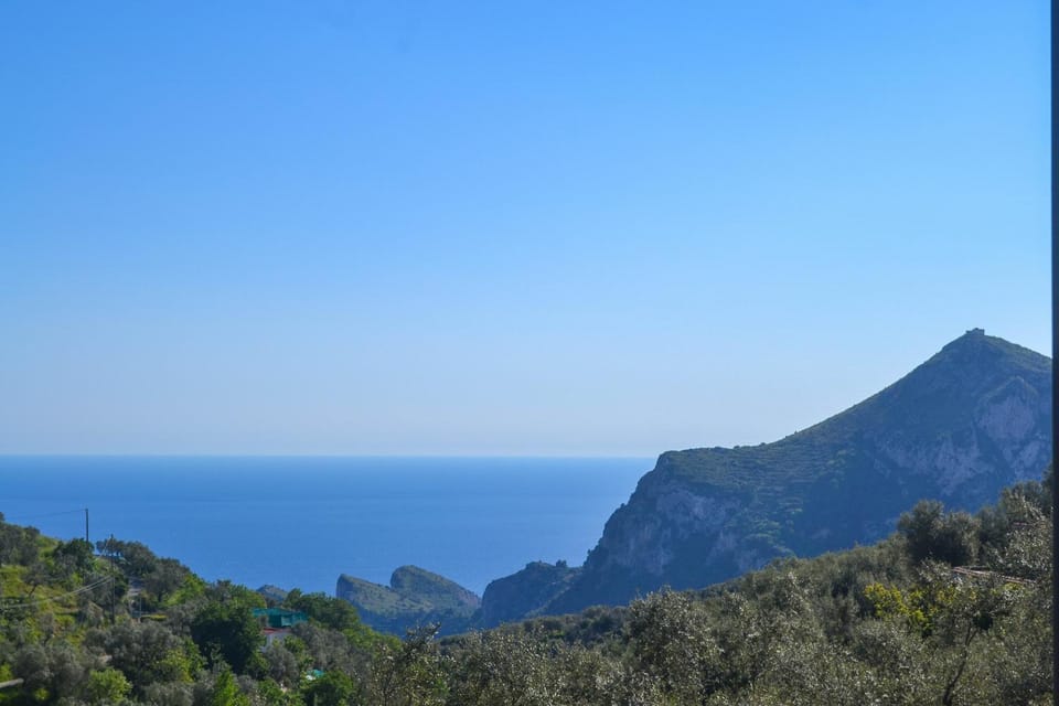 Domus Ars Home & Jacuzzi Bed and Breakfast in Massa Lubrense