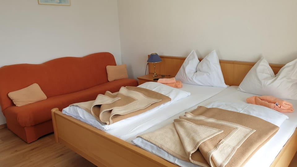 Seegasthof zur Landeroith Inn in Schörfling am Attersee