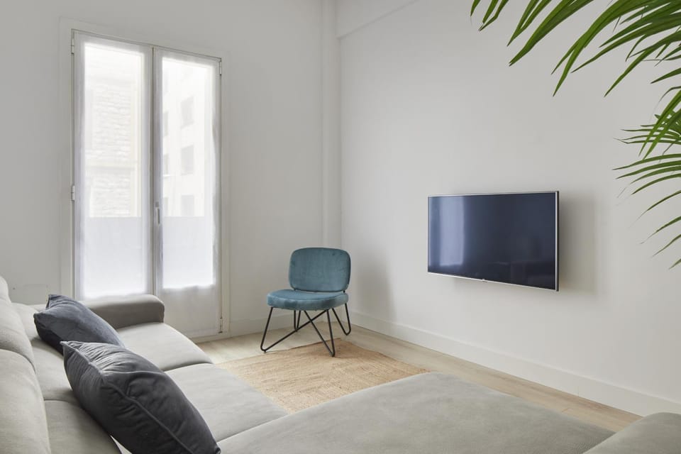 Communal lounge/ TV room, TV and multimedia, Living room