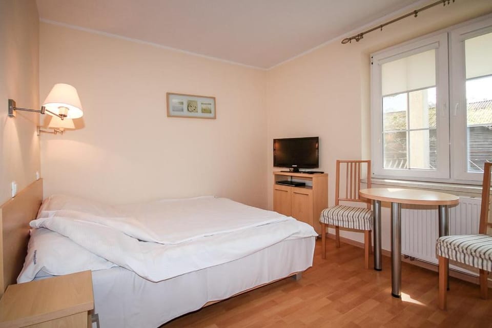 Bathroom, TV and multimedia, Balcony/Terrace, Kitchen or kitchenette, Photo of the whole room