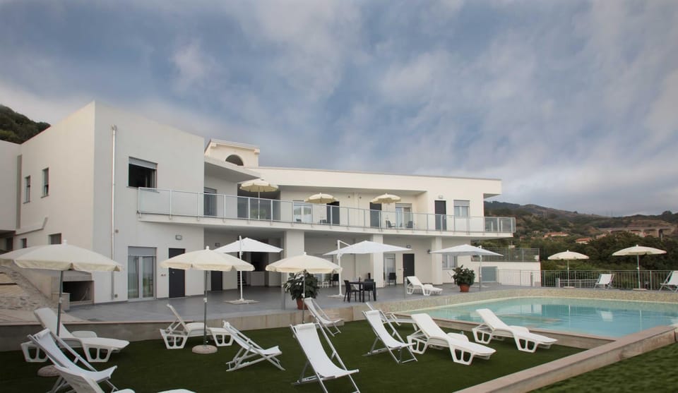Patio, Garden, Swimming pool