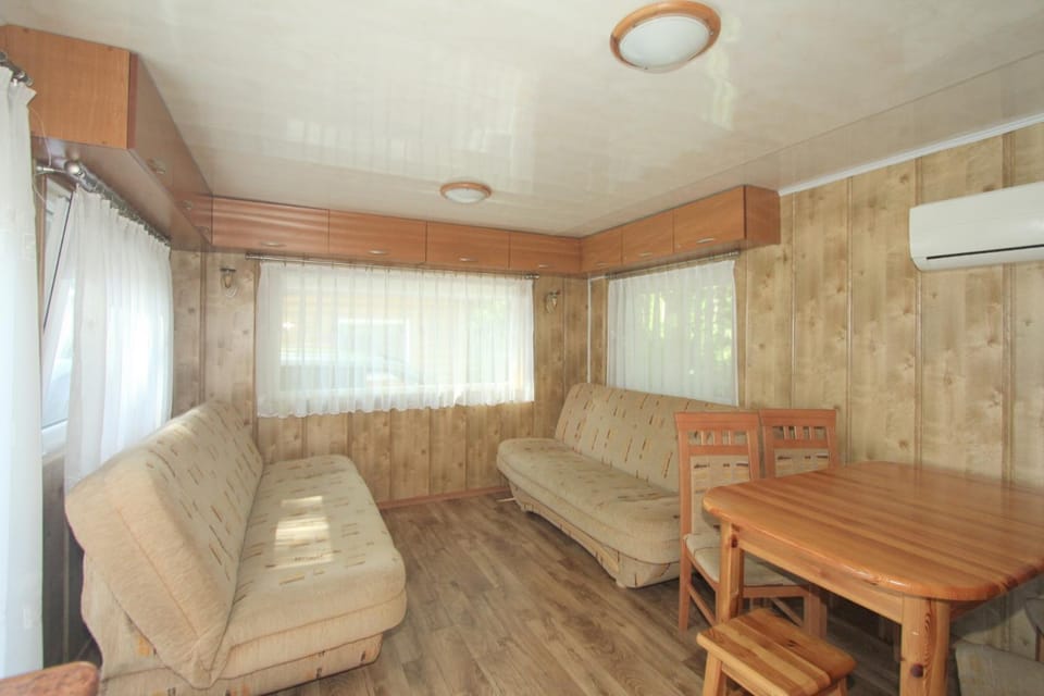 TV and multimedia, Kitchen or kitchenette, Living room