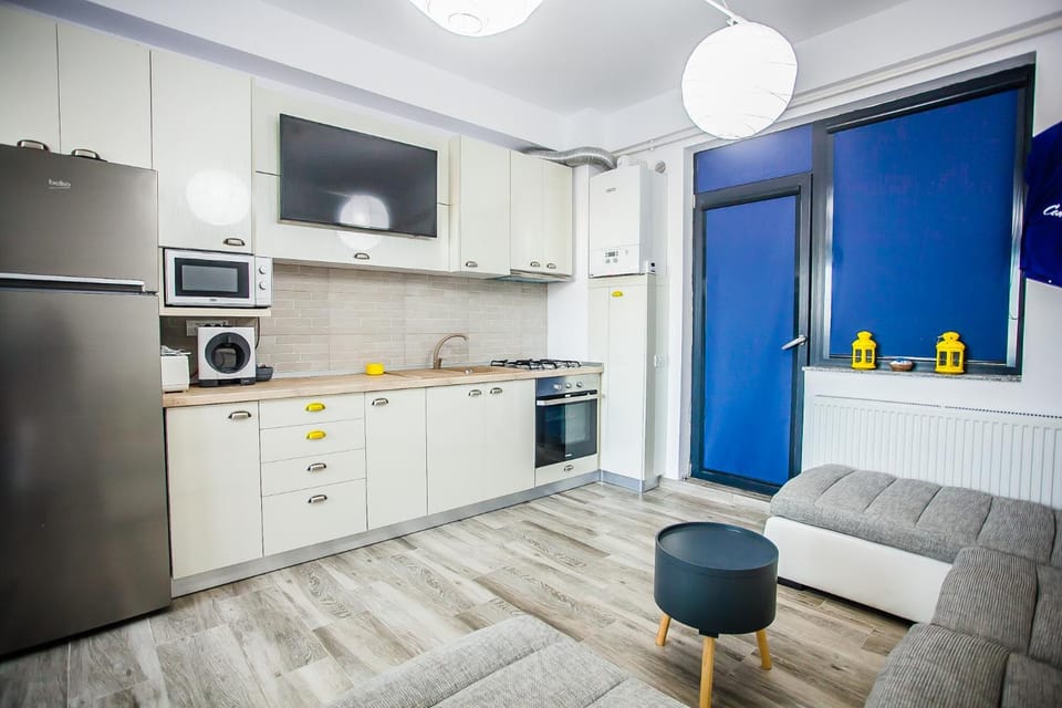 Coffee/tea facilities, Kitchen or kitchenette, Living room