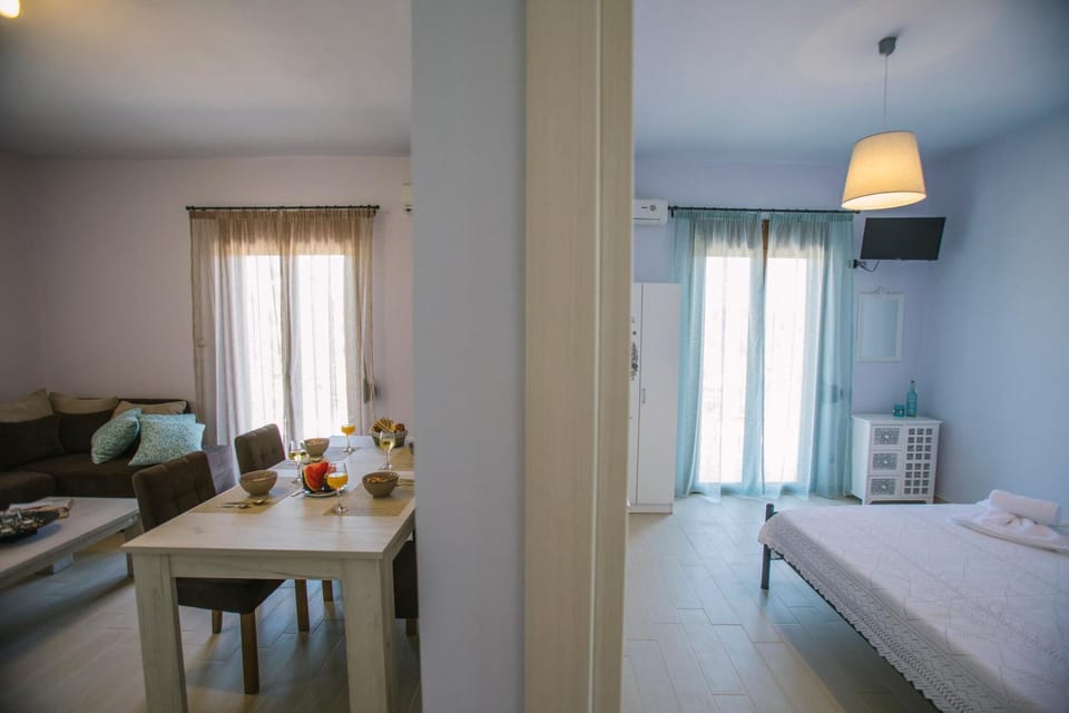 Living room, Bedroom