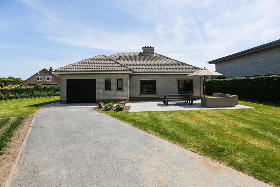 Facade/entrance, Garden, Garden view