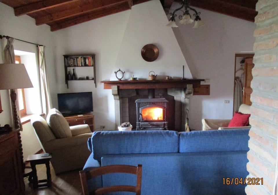 Località S Cecilia 30, Urbania Apartment in Marche