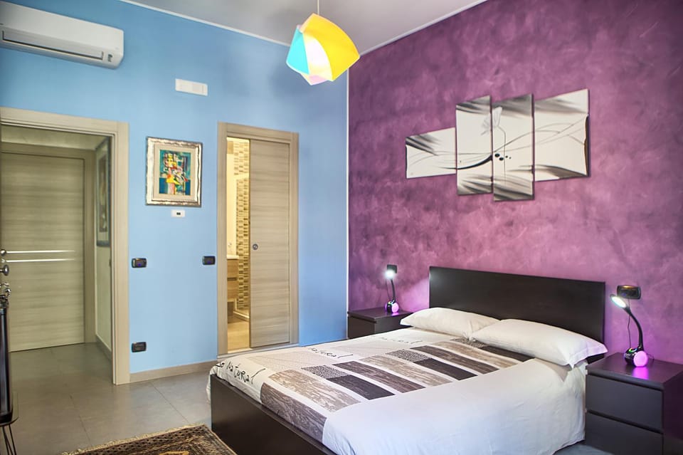 Bed, Photo of the whole room, Bedroom, air conditioner