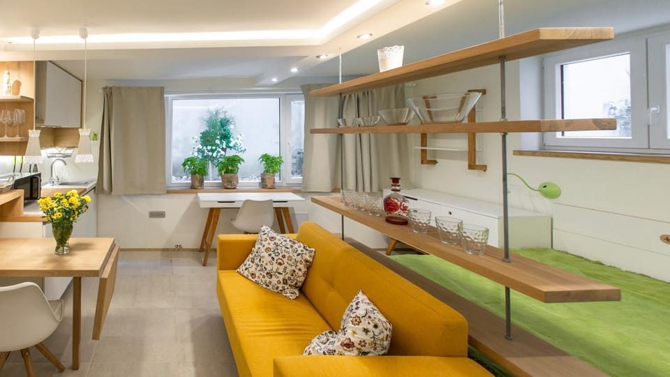 Kitchen or kitchenette, Living room, Dining area, Bedroom
