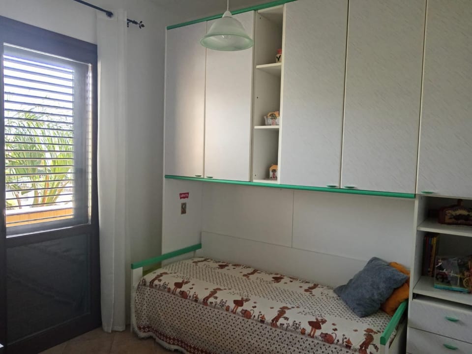 Bedroom, wardrobe