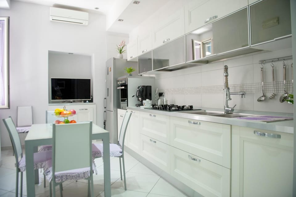Maiorani Home Apartment in Naples