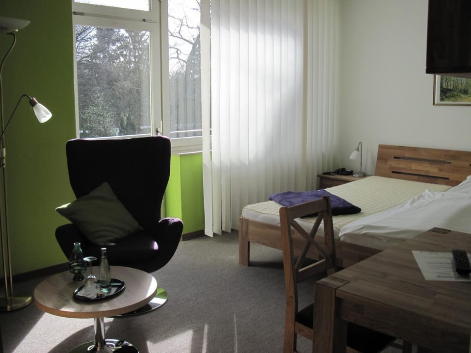 Day, Photo of the whole room