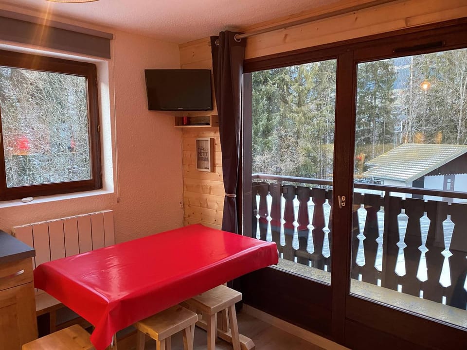 Châtel : 2 pièces avec balcon et parking - FR-1-198-119 Apartment in Châtel