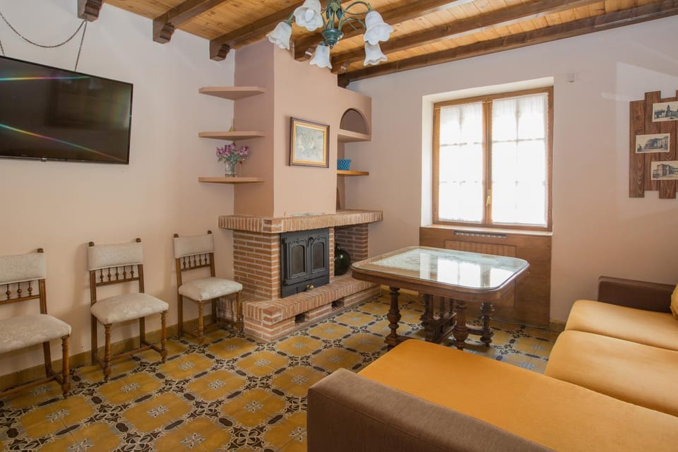 TV and multimedia, Living room, Seating area