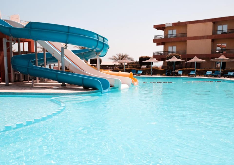 Aqua park, Swimming pool