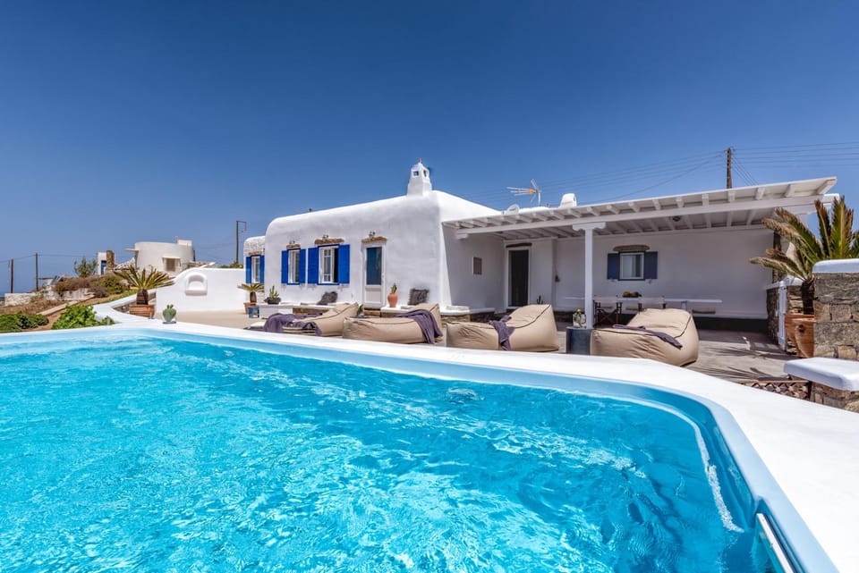 On site, Swimming pool, Swimming pool