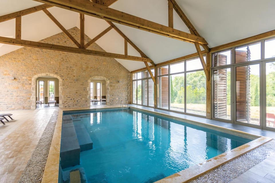 Swimming pool, Swimming pool